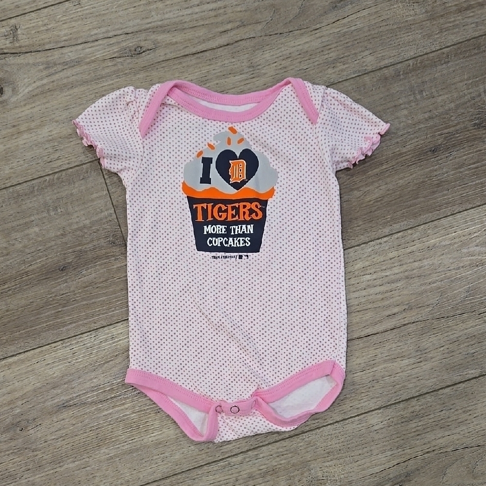 NWOT Piink Polka Dot Tigers Baby Onesie